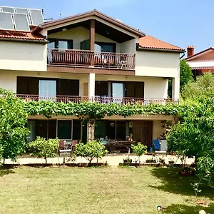 https://apartments-markelj.in-istria.net